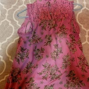 Womens size medium oriental style sleevless blouse